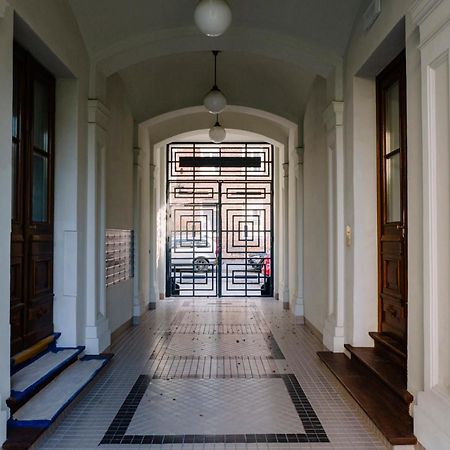 French Touch: Romantyczny Apartament W Kamienicy Varsovia Exterior foto